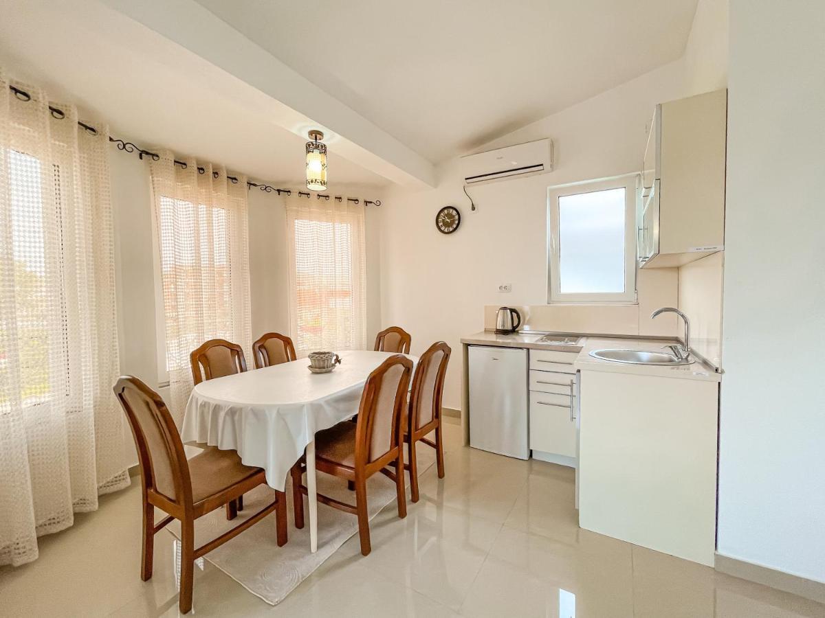 Rejhan Totti Ulcinj Exterior photo