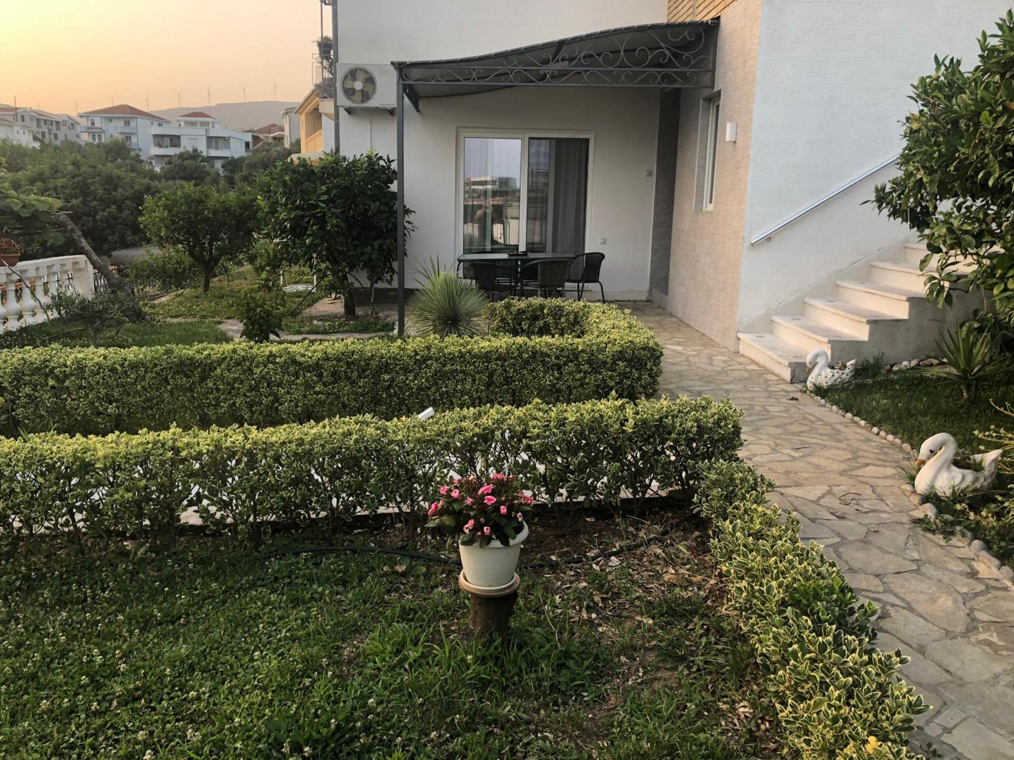 Rejhan Totti Ulcinj Exterior photo
