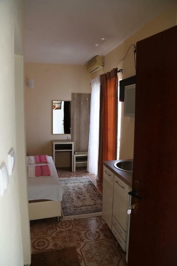Rejhan Totti Ulcinj Exterior photo